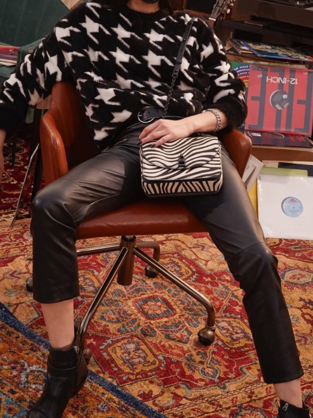 Rebecca Minkoff Nora Houndstooth Print Oversized Sweater Black & White Sz S
